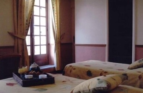 Chambon-sur-Dolore Hotel | Hôtel la Clairière