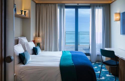 Biarritz City Centre Hotel | Hôtel Le Café de Paris