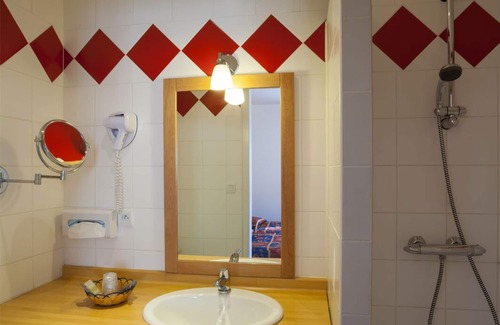 Vierzon Hotel | Hôtel Le Chalet de la Forêt