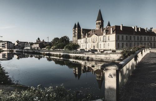 Paray-le-Monial Hotel | Hôtel Le Prieuré