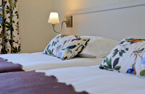 Sevignacq-Meyracq Hotel | Hôtel Les Bains de Secours