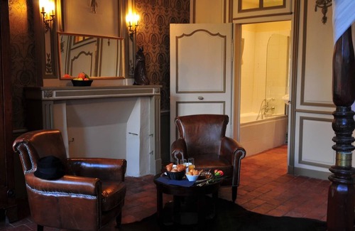 Vezelay Hotel | Hôtel Les Glycines