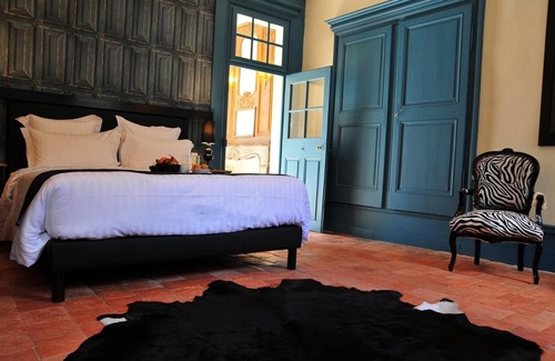 Vezelay Hotel | Hôtel Les Glycines