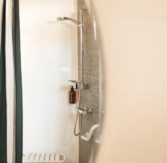 Ploufragan Hotel | Hôtel Les Voisins Beaucemaine