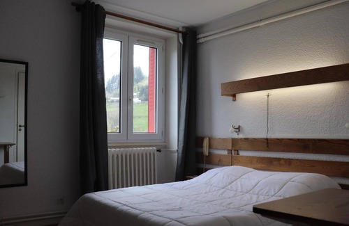 Besse-en-Chandesse Hotel | Hôtel Restaurant Le Clos