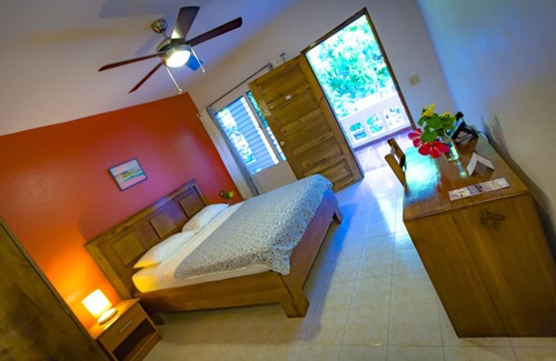 Jacmel Hotel | Hôtel Restaurant Cyvadier Plage
