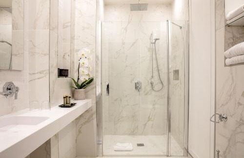 Val-de-Grace Hotel | Hôtel Serotel Lutèce