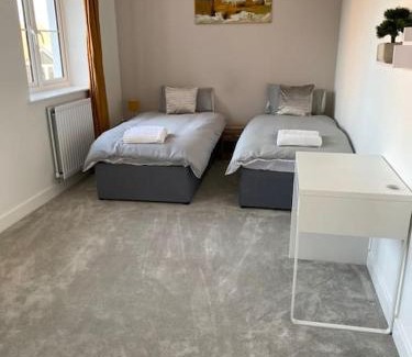 Crawley Apartment | Hömli Close2City Apartment