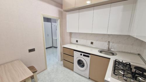Sumqayit Apartment | Hüquq boulvare