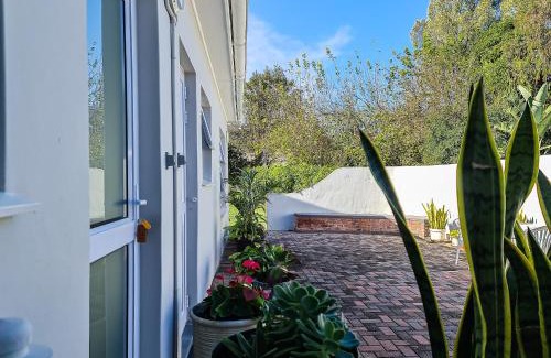 Beacon Bay House | H G Deluxe Guest suites