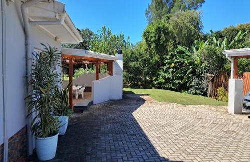 Beacon Bay House | H G Deluxe Guest suites