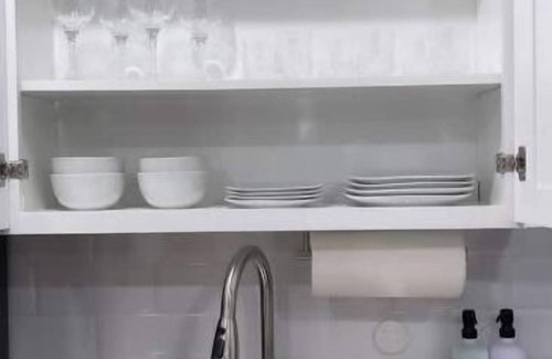 Houston Apartment | H&S Pleasure Suite with Jacuzzi 8 mi from IAH