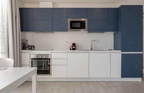 Santo Stefano al Mare Apartment | 𝐇𝟏𝟏 [Luxury 12B] Porto - Swimming pool - Jacuzzi