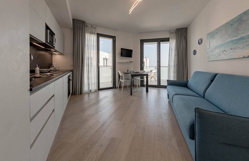 Santo Stefano al Mare Apartment | 𝐇𝟏𝟏 [Luxury 17A] Porto - Swimming pool - Jacuzzi