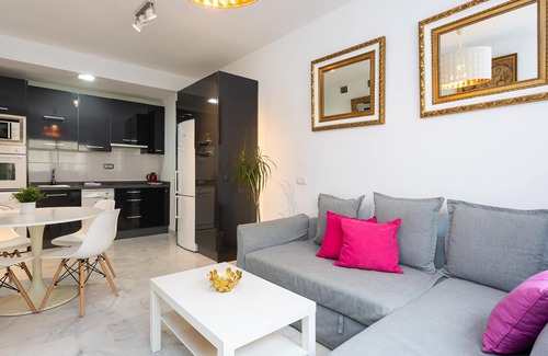 Capuchinos Apartment | H2M Carrera Capuchinos Free parking AA