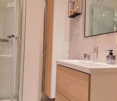 City Center Apartment | H3 apartment - cozy downtown apartment