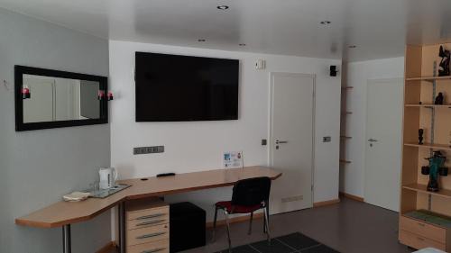 Gundelfingen Hotel | H41 Inn Hotel Garni Freiburg
