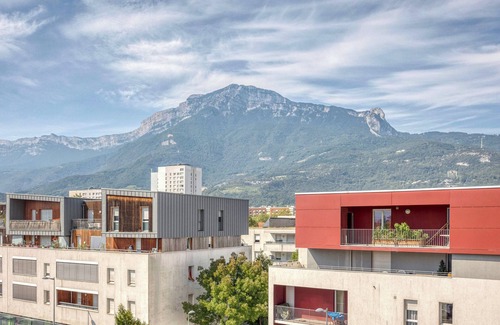 Secteur 3 Apartment | #HA | Eaux Claires Angelica 🪽| Parking