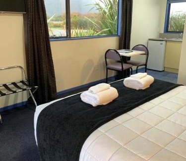 Haast Resort | Haast River Motels & Holiday Park