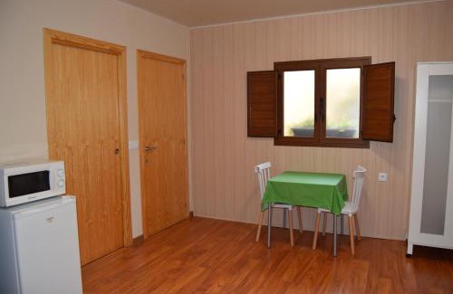Valmuel Apartment | Habitación independiente II en Casa Rural Javier