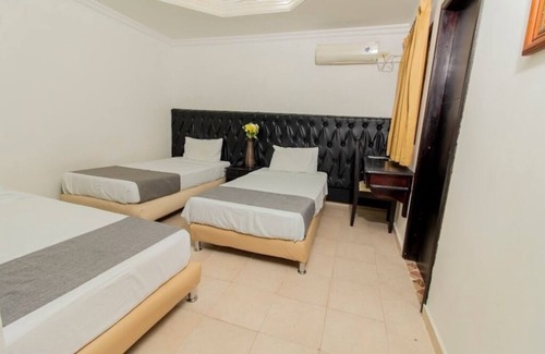 El Prado Hotel | Habitacion Superior Triple Cerca Al Malecón Turístico Río Magdalena Barranquilla
