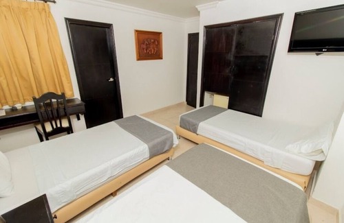El Prado Hotel | Habitacion Superior Triple Cerca Al Malecón Turístico Río Magdalena Barranquilla