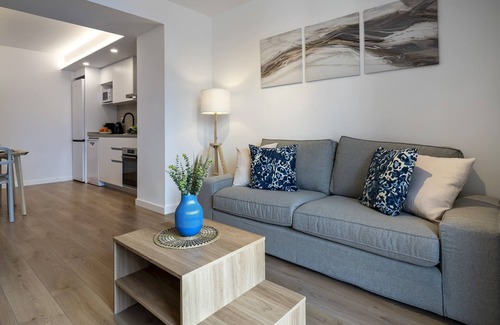 Collblanc y La Torrassa Apartment | Habitat Apartments Teatre 11