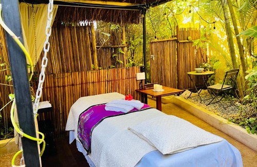 Colonia Maravilla Bed & Breakfast | Hacienda Boutique B&B and Spa Solo Adultos