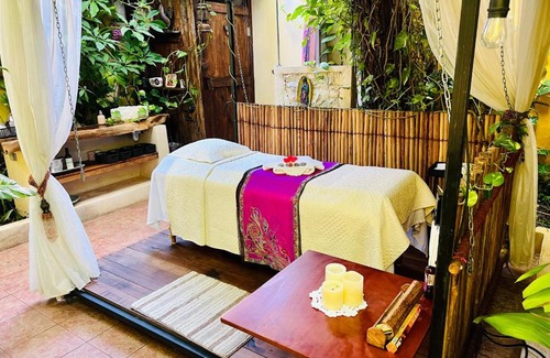 Colonia Maravilla Bed & Breakfast | Hacienda Boutique B&B and Spa Solo Adultos