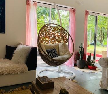 Hourtin Bed & Breakfast | Hacienda de la Canopée avec piscine chauffée au sel