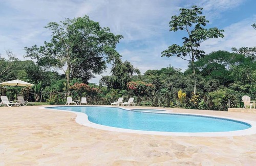 Parrita House | Hacienda Mil bellezasnLodge with Private 40ha Jungle Reserve and Lnarge Pool
