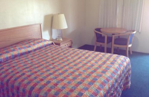 San Jacinto Hotel | Hacienda Motel