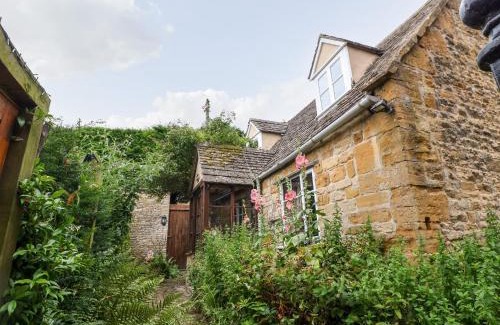 Aston Magna House | Hadcroft Cottage
