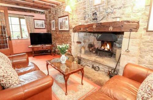 Aston Magna House | Hadcroft Cottage