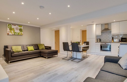 Riverside Apartment | Hafan y Ddinas Cardiff Apartment