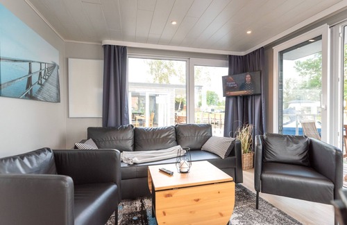 Usedom Apartment | Hafenresort Karnin - Hausboot Pit - Hausboot Pit