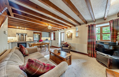 Bethania House | Hafod y Wennol - Two Bedroom House, Sleeps 4