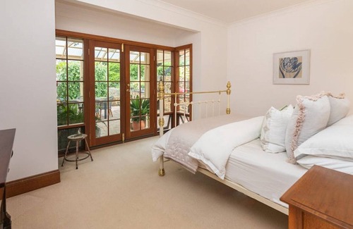 Hahndorf House | Hahndorf Luxury Retreat - 4 Bedroom House