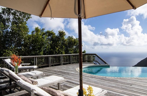 Saba Villa | Haiku House, an amazing wooden villa situated in a tropical forest