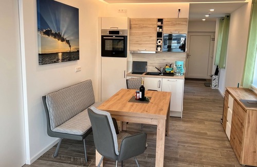 Lobstaedt Apartment | Hainer See, modern, spacious vacation apartment with lake view, 25 meters to the lake