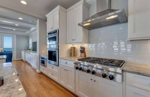 Wilmington Beach House | Hakuna Matata - Oceanfront - Pool