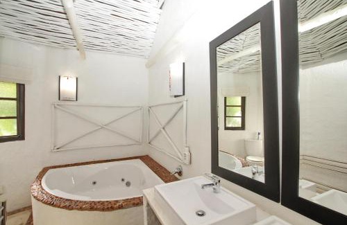 Muldersdrift Hotel | Hakunamatata Lodge & Health Spa/Wedding & Conference venue