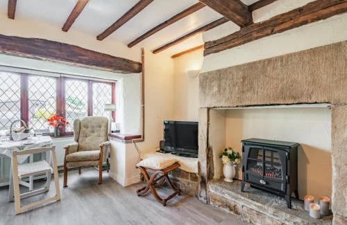 Hoylandswaine House | Halcyon Cottage