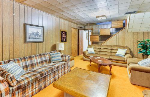 Atwood House | Half-Mi to Atwood Lake Spacious Home!