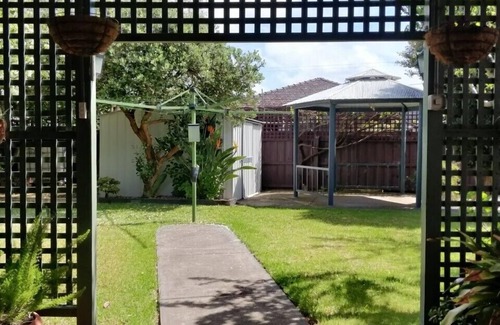 Portarlington House | Half-Moon Casa - 100m from the waterfront