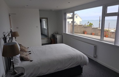 Larne Hotel | Halfway House Hotel