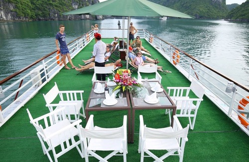 Hon Gai Boat Rental | Halong Bay 2 days packaged on Deluxe Cruise