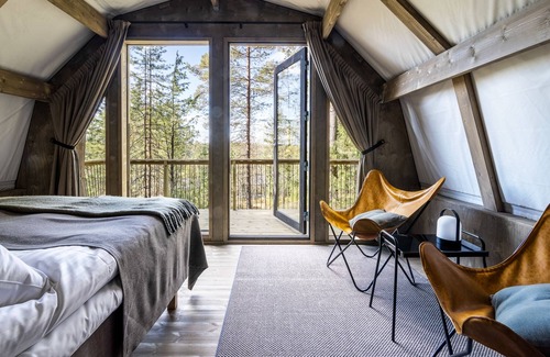 Espoo Bed & Breakfast | Haltia Lake Lodge nature boutique hotel & glamping