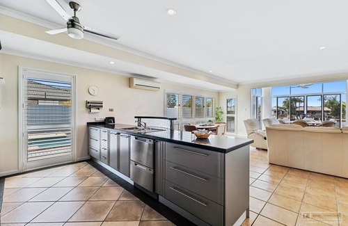 Banksia Beach House | Halycon House