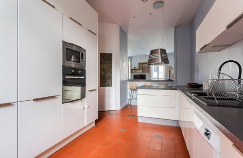 Puvis De Chavannes - Le Lycee Apartment | Hamac-Suites - Suite Duquesne - Lyon 6